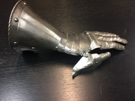 german left hand gauntlet of armour